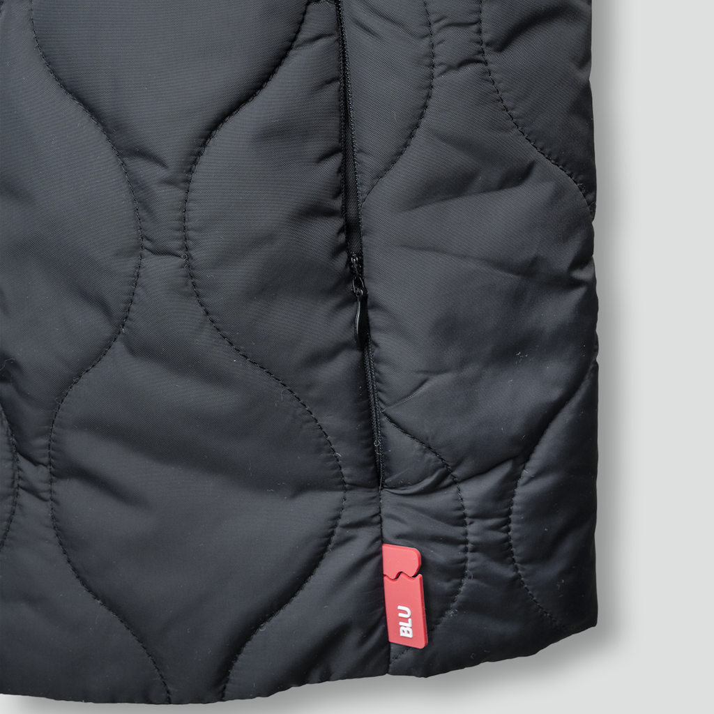 vest cropped halaas detail web.webp